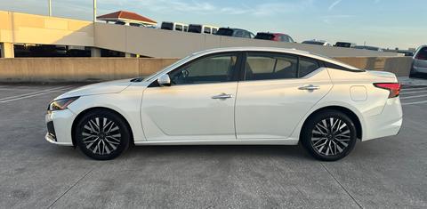 Nissan Altima 2023