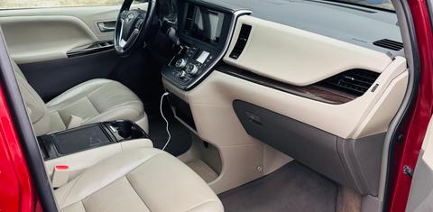 Toyota Sienna 2016