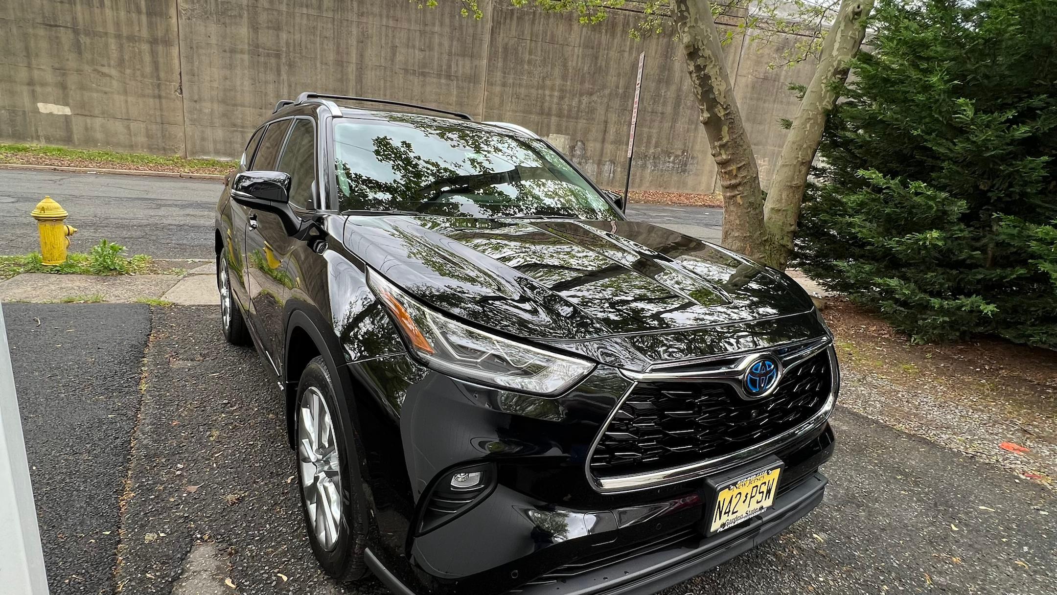 Toyota Highlander Hybrid 2022 in 