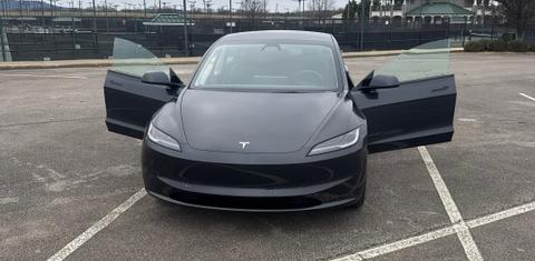 Tesla Model 3 2025