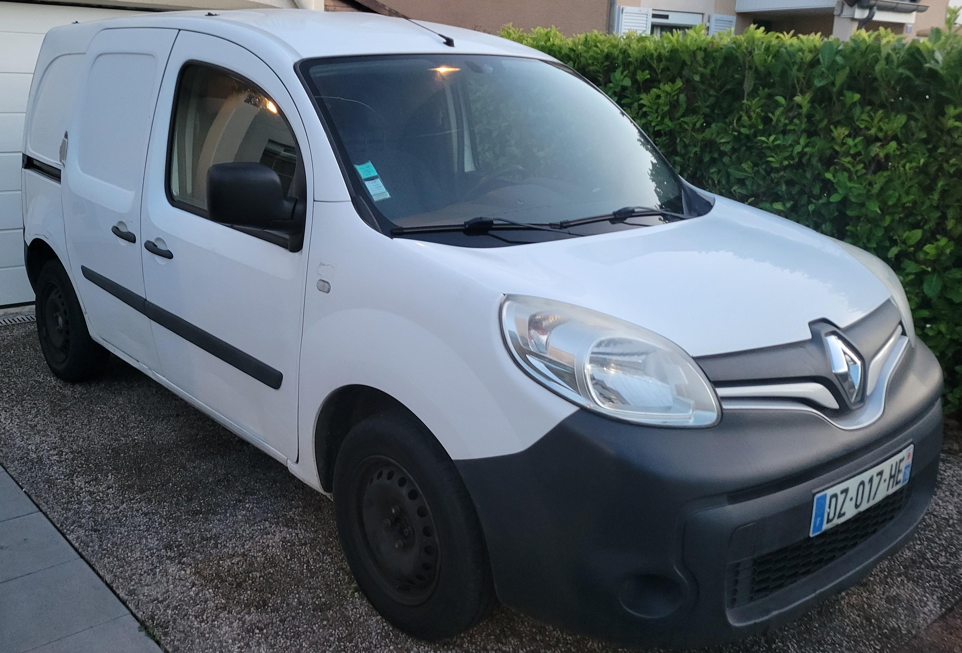 Renault KANGOO EXPRESS II 2016 à Saint-Apollinaire