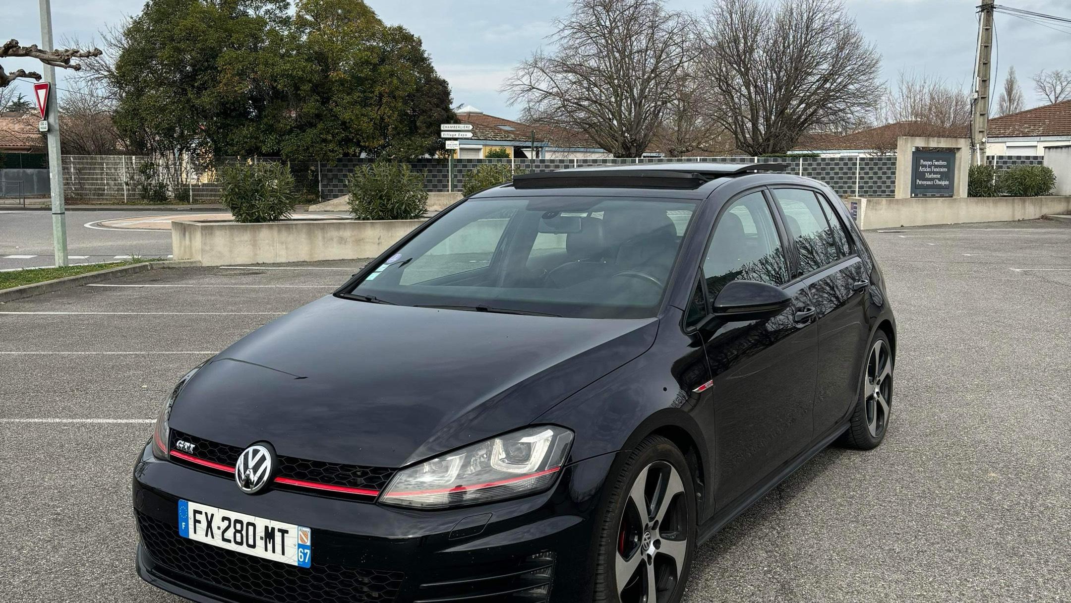 Volkswagen GOLF 2014 à Carpentras