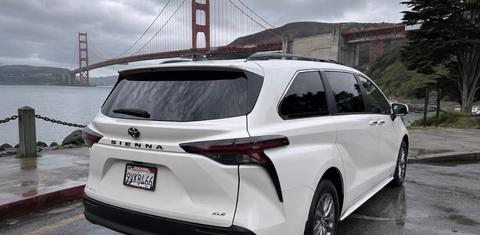 Toyota Sienna 2025