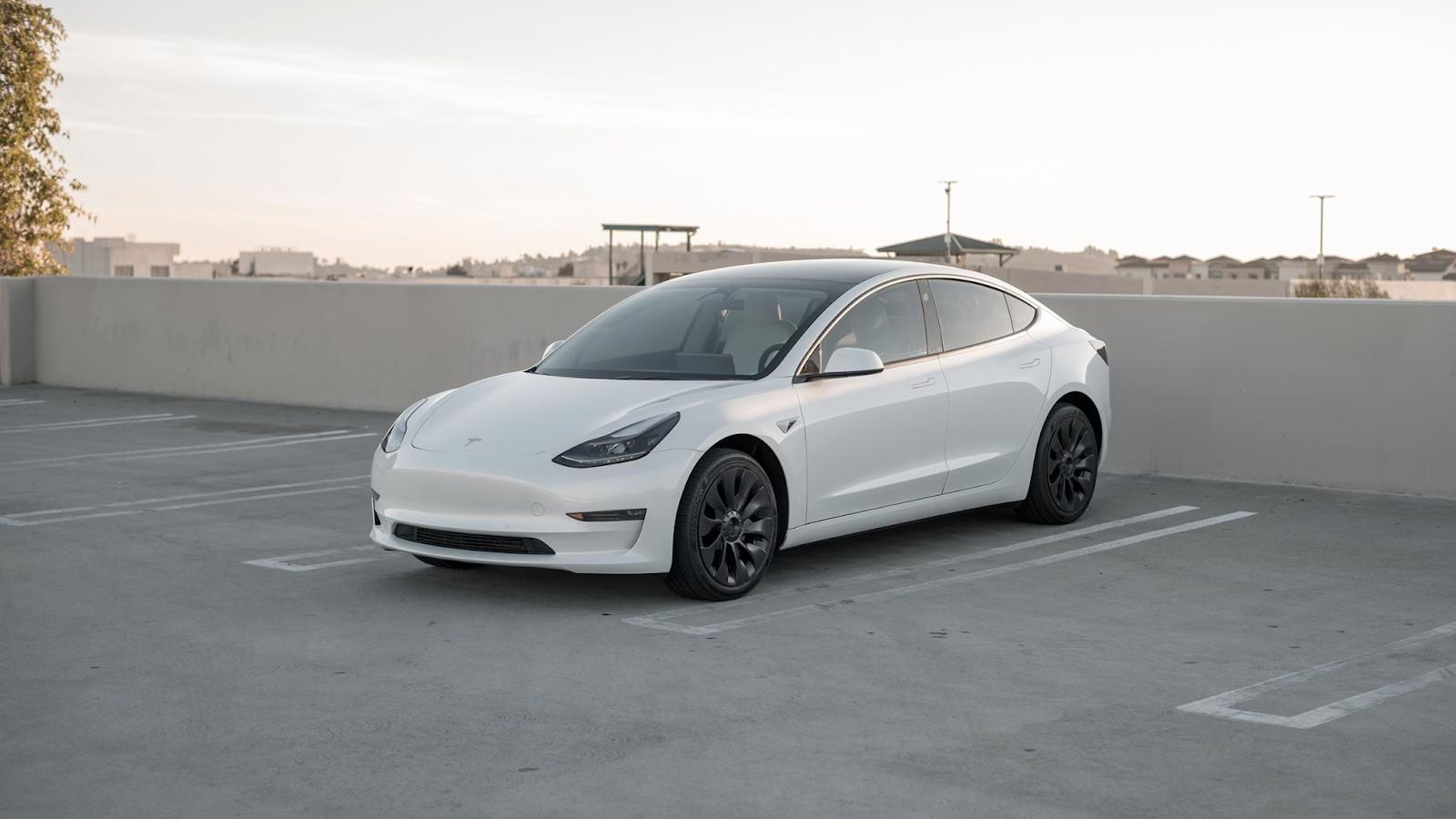 Tesla Model 3 2023 in Tukwila, WA