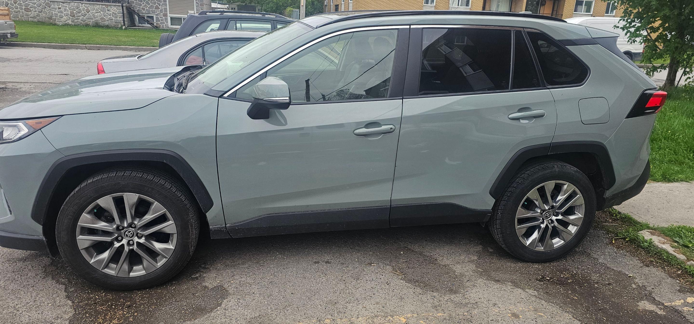 Toyota RAV4 2021 à 