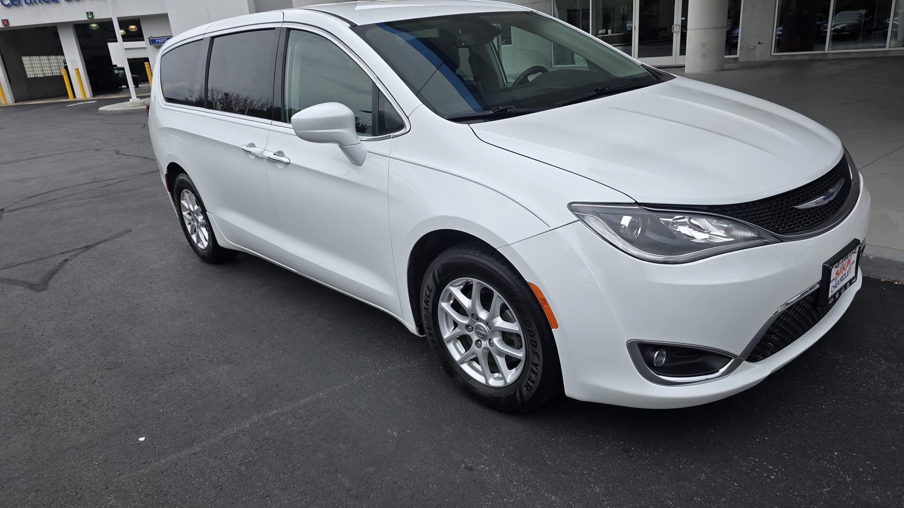 Chrysler Pacifica 2020 in Orland Park, IL