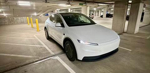 Tesla Model Y 2026