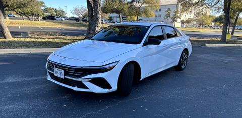 Hyundai Elantra 2025