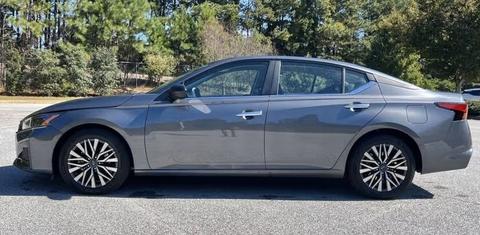 Nissan Altima 2025