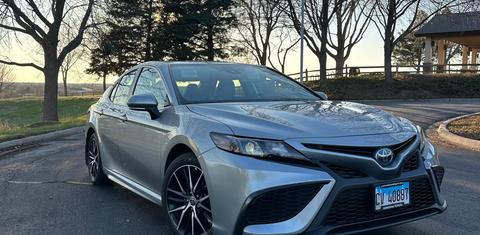 Toyota Camry Hybrid 2023