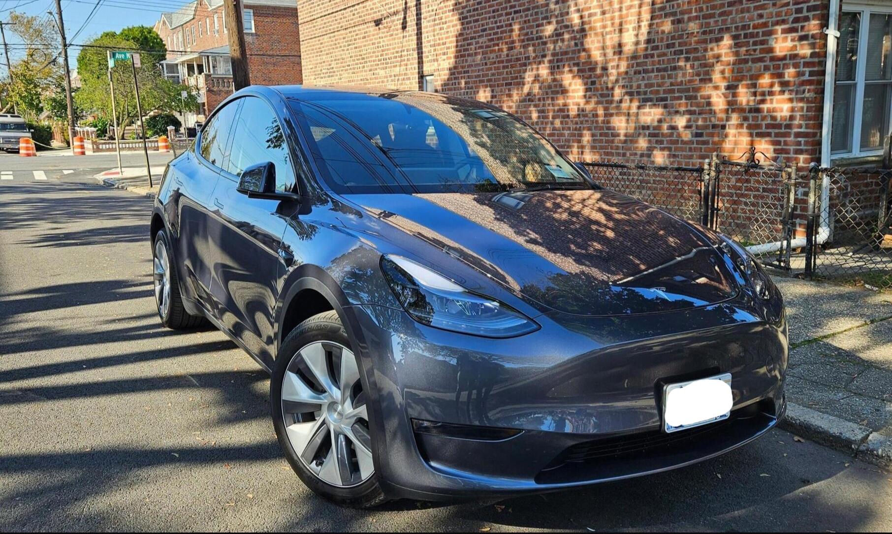 Tesla Model Y 2023 in Jersey City, NJ
