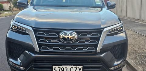 Toyota FORTUNER 2024