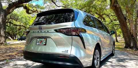 Toyota Sienna 2023