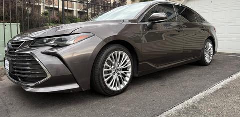 Toyota Avalon Hybrid 2019