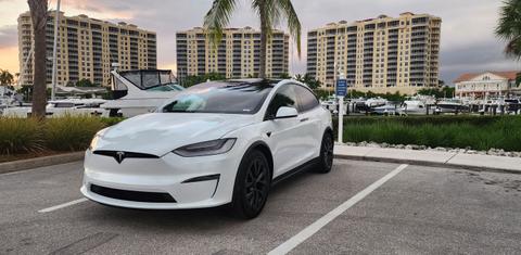 Tesla Model X 2022