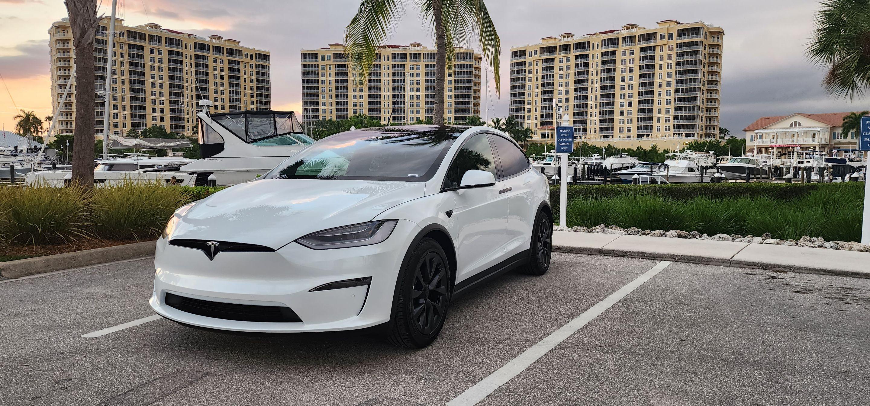 Tesla Model X 2022 in Oakland Park, FL