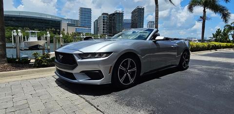 Ford Mustang 2024