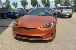 Tesla Model S 2022 in Calgary