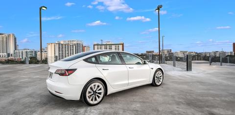 Tesla Model 3 2022