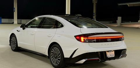 Hyundai Sonata Hybrid 2026