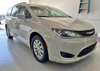 Chrysler Pacifica car