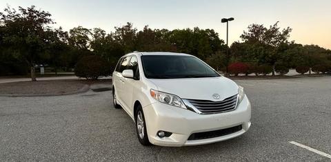 Toyota Sienna 2016