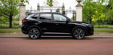 MG ZS SUV 2025