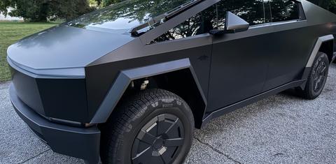 Tesla Cybertruck 2025