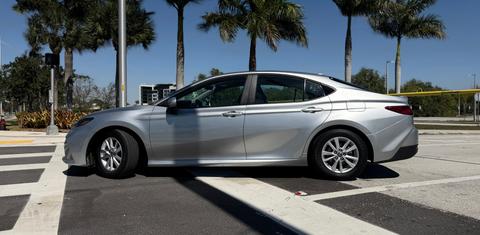 Toyota Camry Hybrid 2025