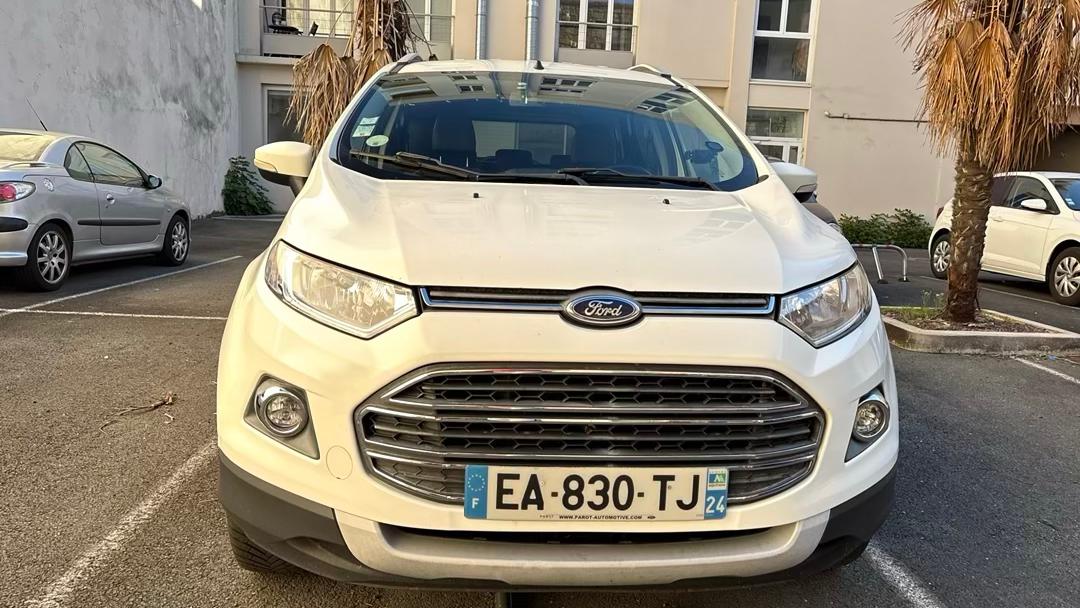 Ford ECOSPORT 2016 à Bordeaux