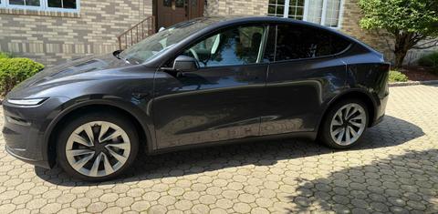 Tesla Model Y 2026