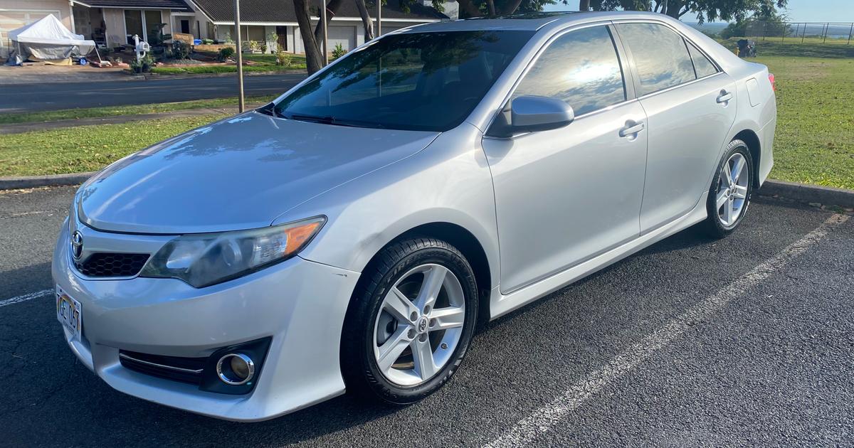 Toyota Camry 2012 rental in Waipahu, HI by Warren R. Turo