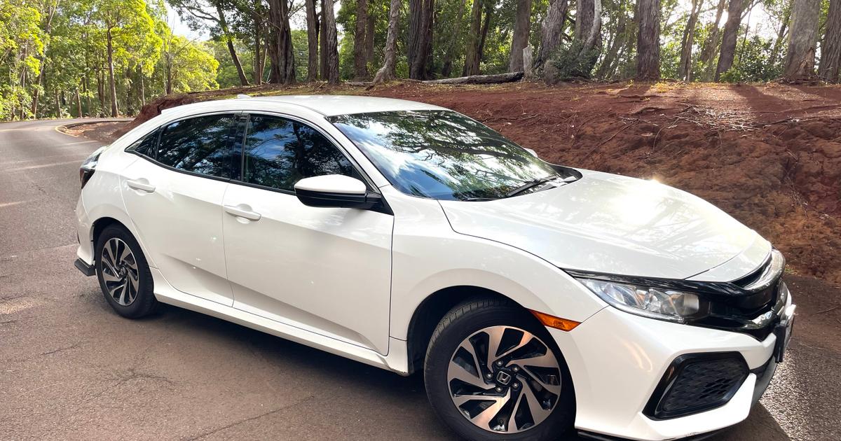 Honda Civic 2017 rental in Honolulu, HI by Kristin H. Turo