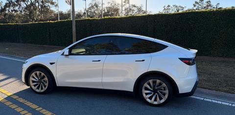 Tesla Model Y 2026