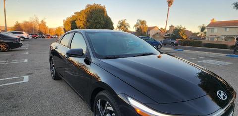 Hyundai Elantra 2024