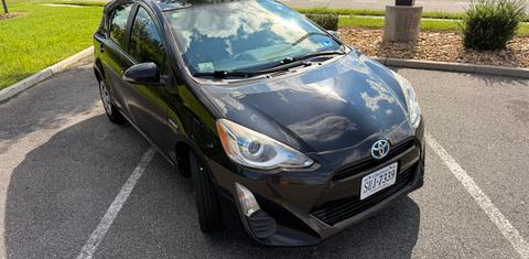 Toyota Prius c 2016