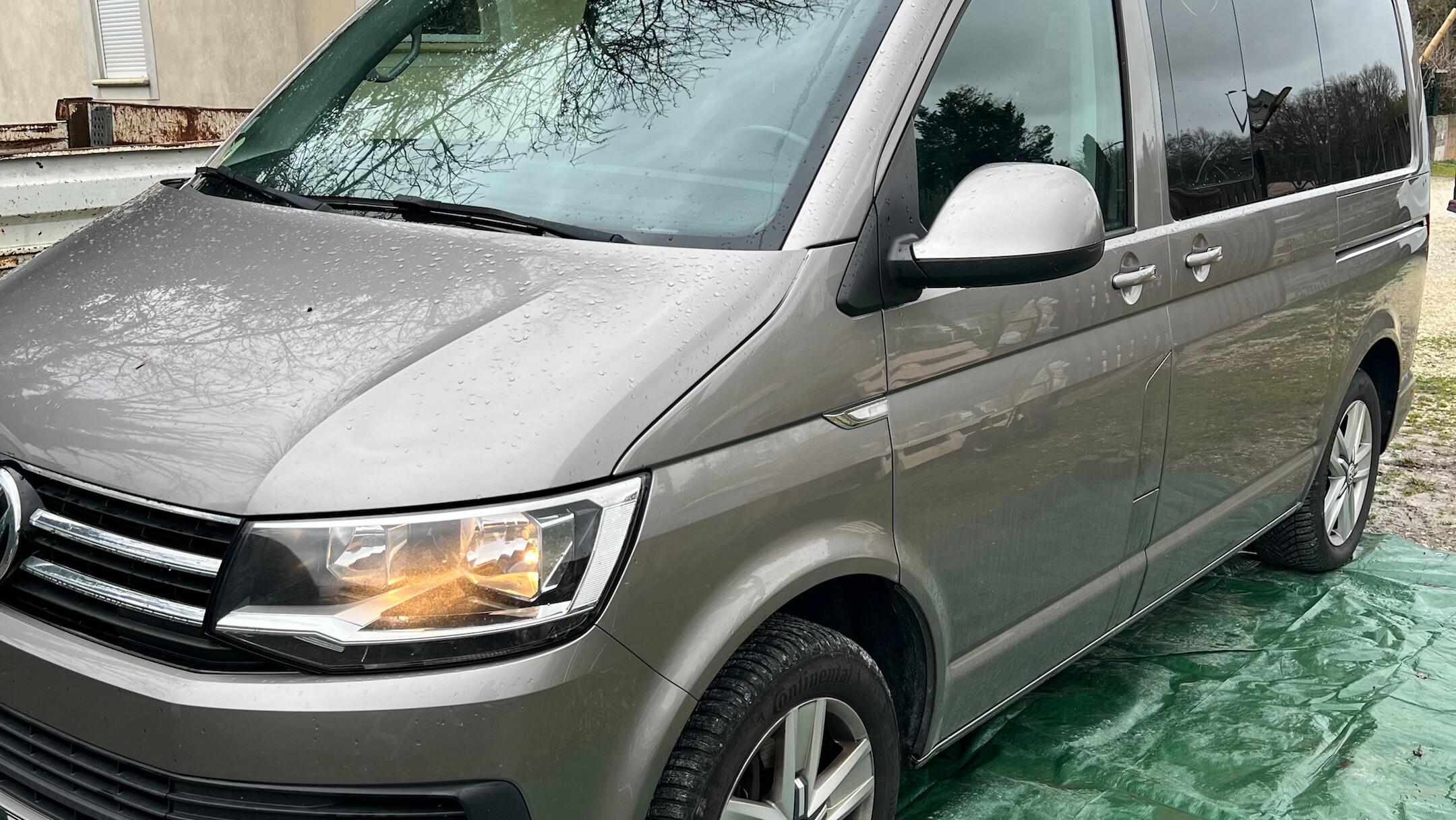 Volkswagen MULTIVAN 2015 à Villevieille