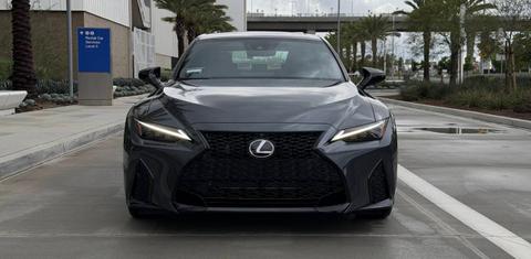 Lexus IS 2025
