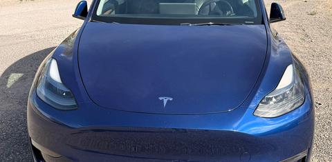 Tesla Model Y 2024