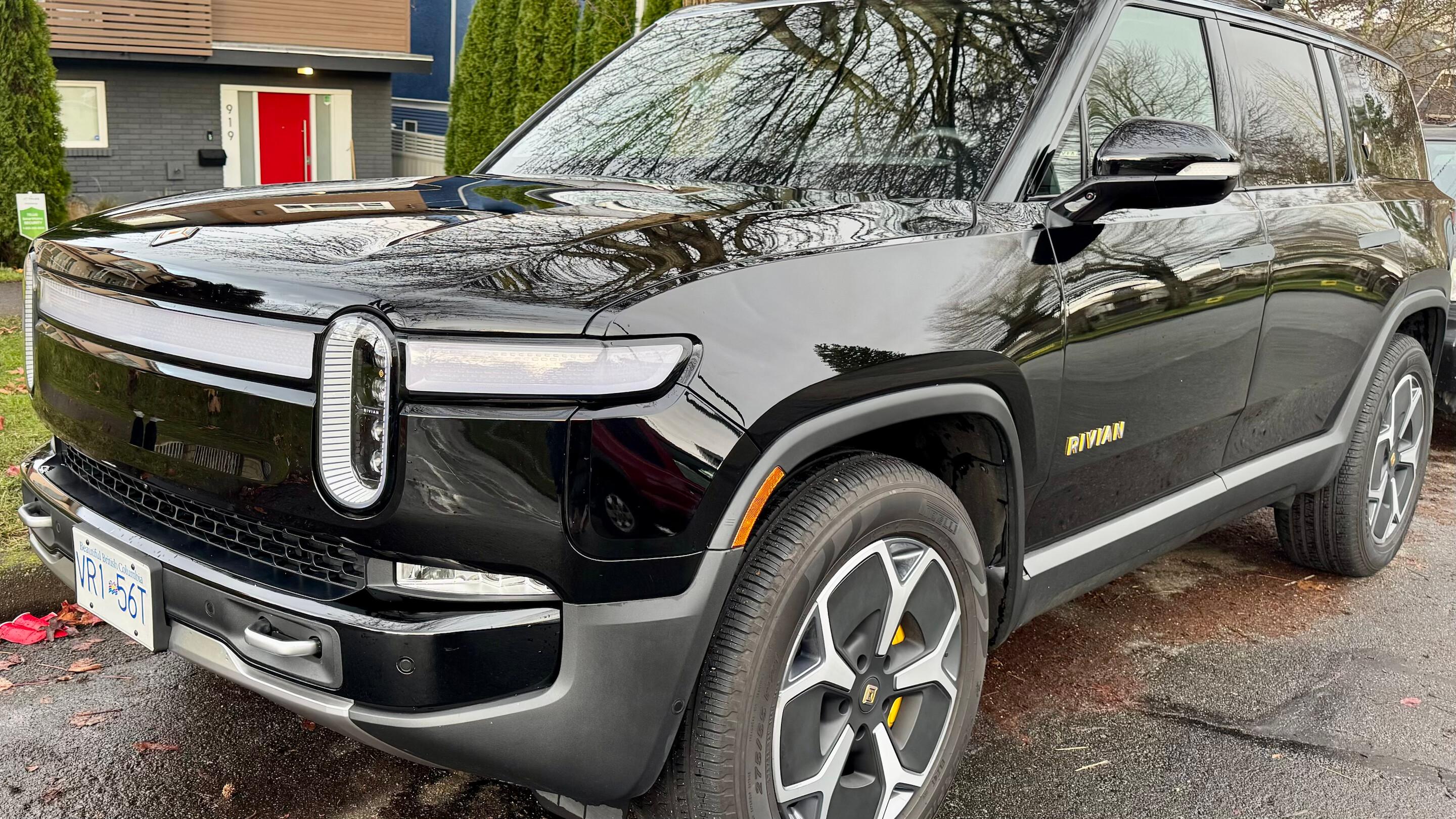 Rivian R1S 2024 in Vancouver, BC