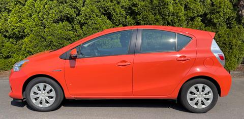 Toyota Prius c 2014