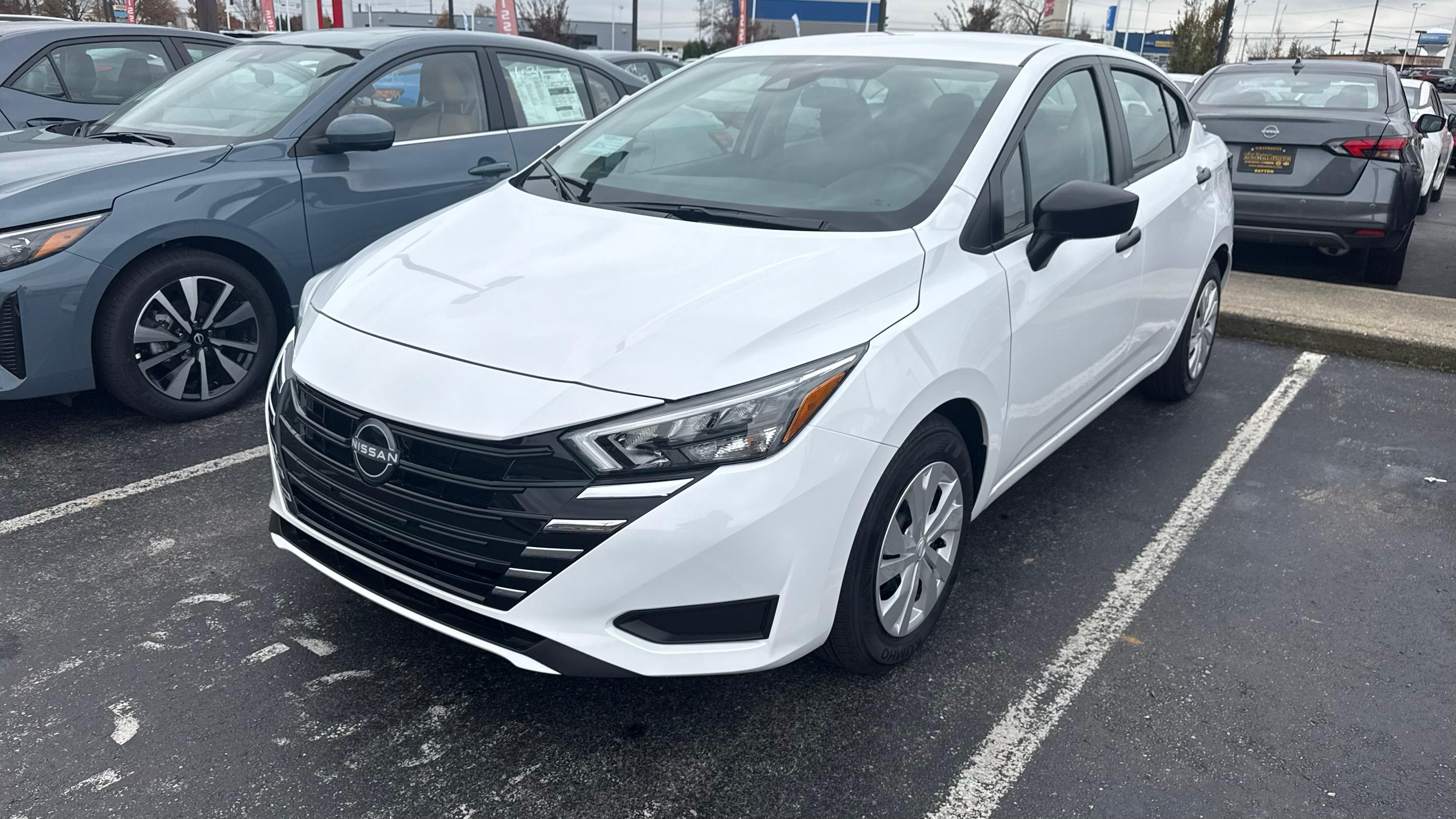 Nissan Versa 2025 in Hebron, KY