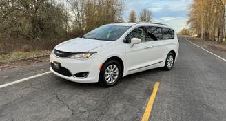 Chrysler Pacifica 2019 — Car rental alternative in Vancouver, WA