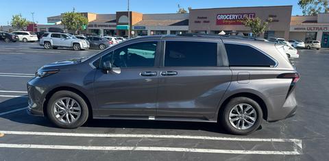 Toyota Sienna 2024