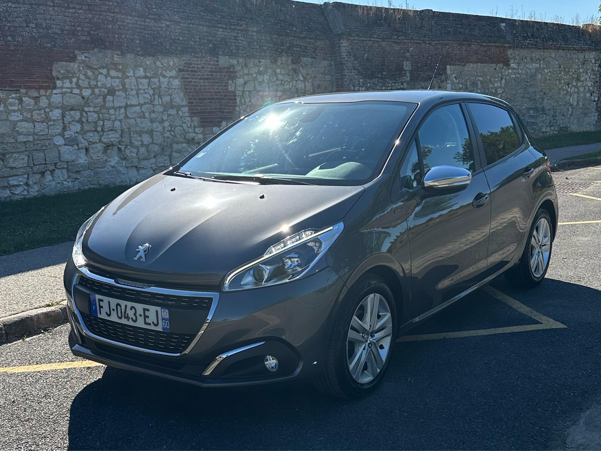 Peugeot 208 2017 à Beauvais