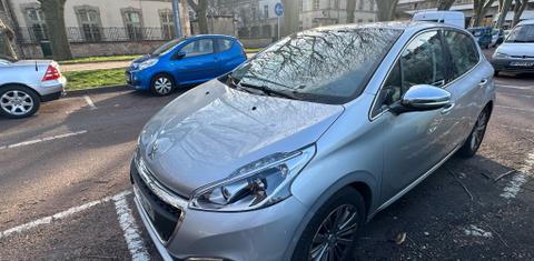 Peugeot 208 2016