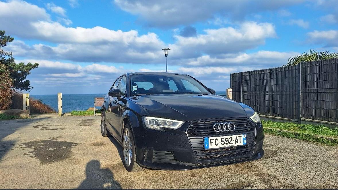 Audi A3 SPORTBACK 2018 à Lyon
