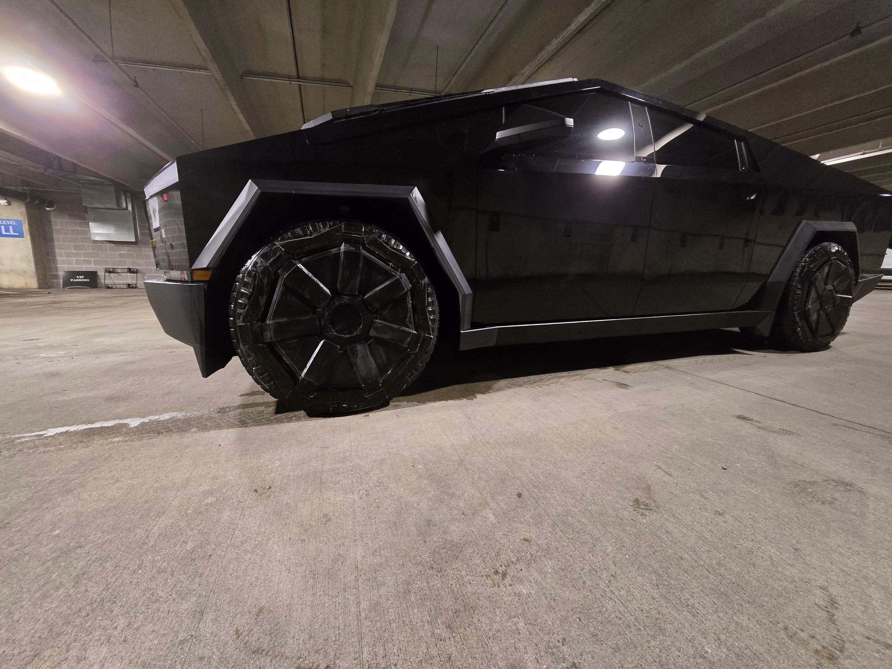 Tesla Cybertruck 2024 in 