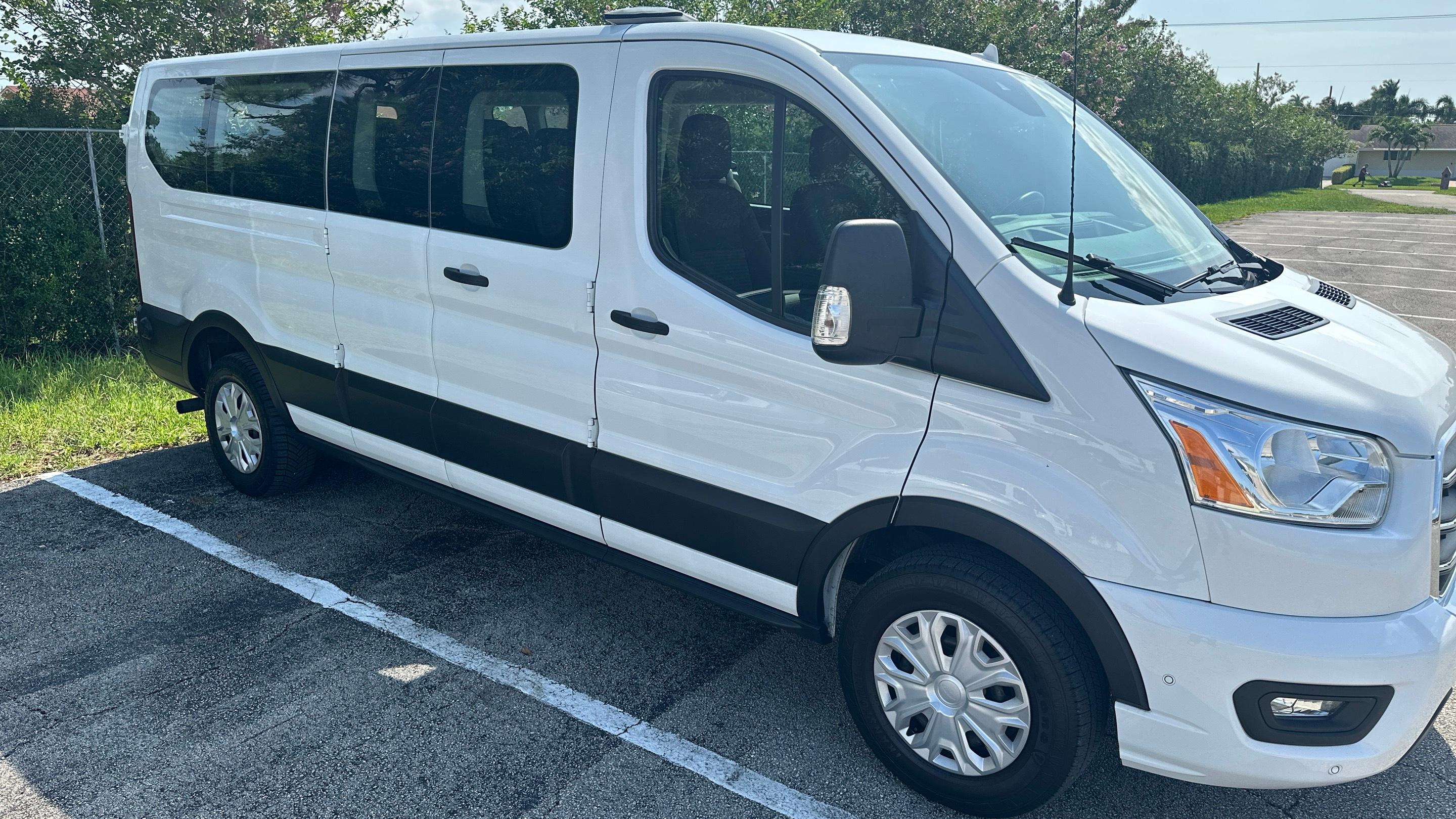 Ford Transit-350 Wagon 2020 in 