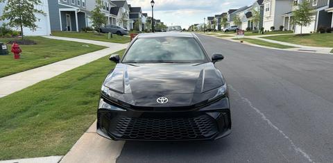 Toyota Camry Hybrid 2026